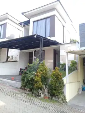 Jual Rumah NYAMAN dekat ke Alun-alun kota Cimahi Harga MURAH