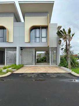 Jual Rumah DESAIN UNIK MURAH di Podomoro Park TOL Buahbatu Bandung