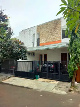 Jual Rumah di Cikini Sektor 8 Bintaro Jaya Siap Huni Lokasi Bagus