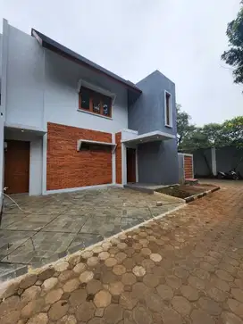 Rumah Baru Modern Super Nyaman dalam Cluster di Jagakarsa