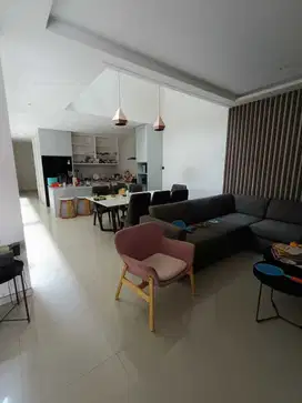 Rumah Siap Huni di Jl. Setra Dago Utara, Antapani