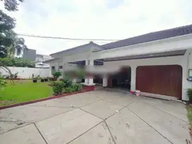 Rumah Bagus Terawat Siap Huni Area Kemang