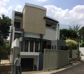 Turun harga lagi, murah, Rumah mewah di Lebak Bulus