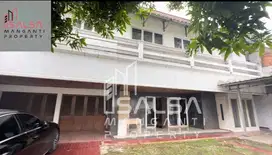 Disewakan Rumah Multifungsi  Kebayoran Baru Jakarta