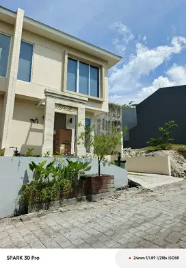 Rumah villa baru di Nusa dua Bali Full Furnish/SHM