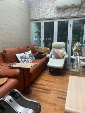 Rumah Cantik Semi Furnished Siap Huni Dijual Di Pondok Cabe