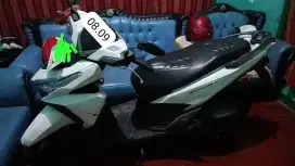 Dijual Honda Vario 150 CC 2016,pajak panjang surat-surat lengkap