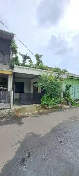 jual rumah di Bantarjati. strategis.