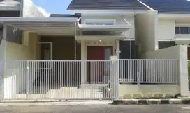 RUMAH DUA KAMAR DEKAT LANUD WIRIADINATA TASIKMALAYA.