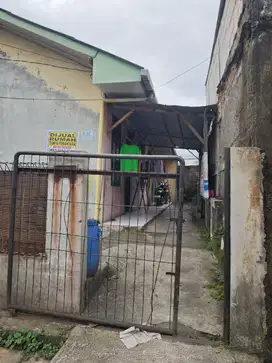 Dijual rumah strategis harga terjangkau
