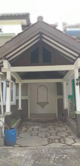 Disewakan Rumah legenda Wisata Cibubur Siap Huni Rapih
