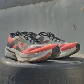 Sepatu Lari | New Balance FuelCell Rebel V4| Red/Black