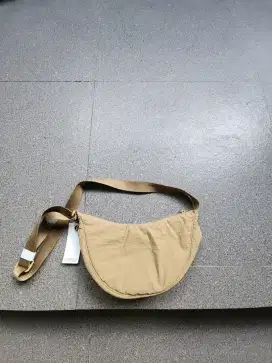 Tas santai Uniqlo baru gress