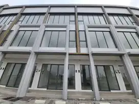 Disewakan cepat studio loft verona junction ruko hadap jalan 4lt 8x15