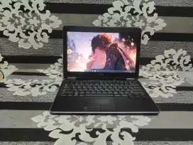 Laptop Dell Latittude 7240 •CORE I7 •SSD 64 GB •4GB •Display 12.5 inc