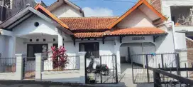 Disewakan Murah Rumah 2 Lantai 3 Kamar Tidur 2 Kamar Mandi