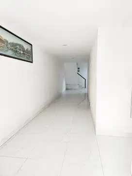 Rumah 2 Lantai  Di Jembatan Gambang Jakarta Utara