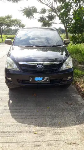 Toyota Kijang Innova 2005 Bensin