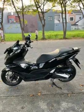 Dijual Cepat! Honda PCX 160 ABS 2022
Siap Gas, Gaya Maksimal!
