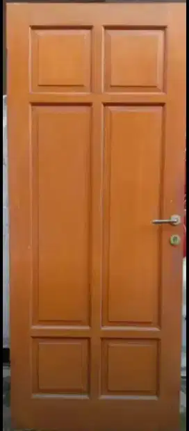 Pintu kusen kayu