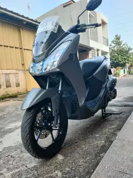 Yamaha lexi tangan pertama