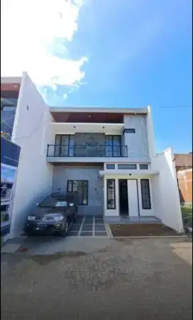 Cantik! Rumah Sulfat 2Lantai Bangunan Baru