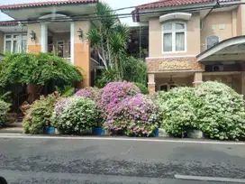 DIJUAL RUMAH MEWAH Menanggal, dekat Masjid Al-Akbar Surabaya