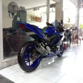 Yamaha R 25 thn 2024 cash /kredit Bali dharma motor