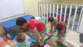 Dibutuhkan pengasuh daycare