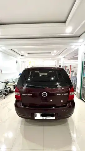 Mobil Nissan Grand livina 2012 XV 1.5 Automatic Bensin