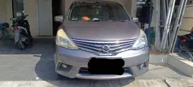 Nissan Grand Livina XV 2014