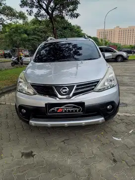 GRAND LIVINA X-GEAR AUTOMATIC/AT 2014 SILVER