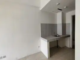 Bale Hinggil Studio Kosongan dekat Merr,UPH,UPN,Purimas,Rungkut