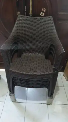 KURSI PLASTIK ROTAN OL-508  ISI 4 PCS BARU