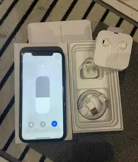 Dijual Iphone 11 Black 64GB Lengkap Terdaftar