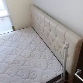 Bed King size like new
