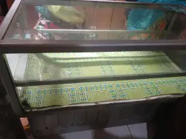 Etalase untuk usaha