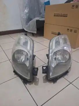 Lampu / headlamp yaris thn 2006-2008