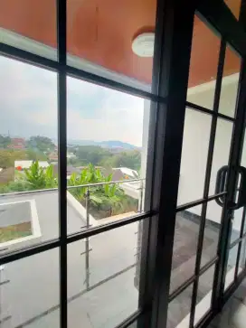 Rumah 2 lantai  Semarang barat