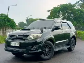 Toyota Grand Fortuner 2.5 TRD Sportivo VNT Diesel AT 2013 Hitam