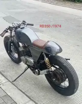 Motor Antik Yamaha RD350