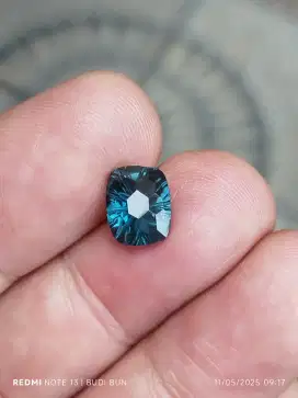 Batu Blue topaz London 3.65 carat size kantoran