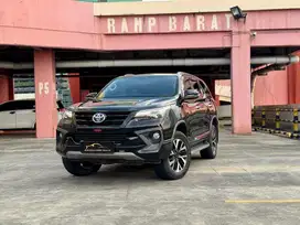 FORTUNER VRZ TRD 2.4 AT 2018 KM50RB SUPER GRESS