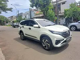 Rush GR Sport AT 2022 Putih