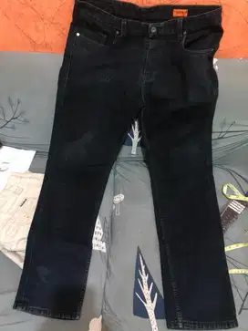 Celana jeans ukuran 38