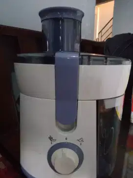 Juicer Philips belum pernah dipakai kondisi 99% like new