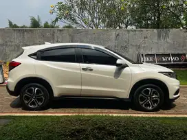 Honda HRV 1.5 E 2019 Putih Pajak Panjang Milik Pribadi LOW KM