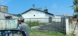 Disewakan Gudang + Tanah Lokasi di jalan as Talang Jambe