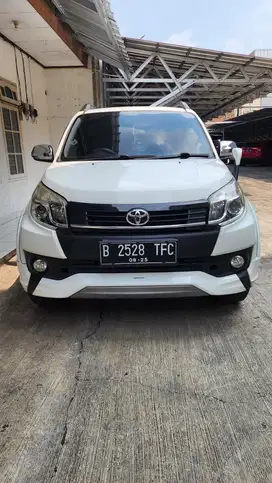selling toyota rush 2015 TRD Sportivo