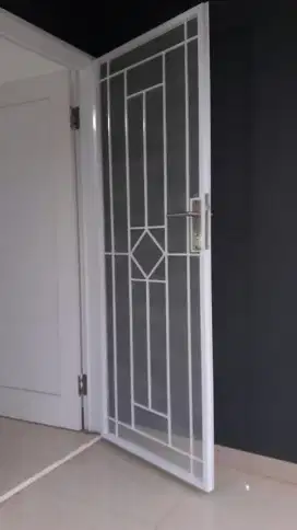 Pintu dobel minimalis model A1